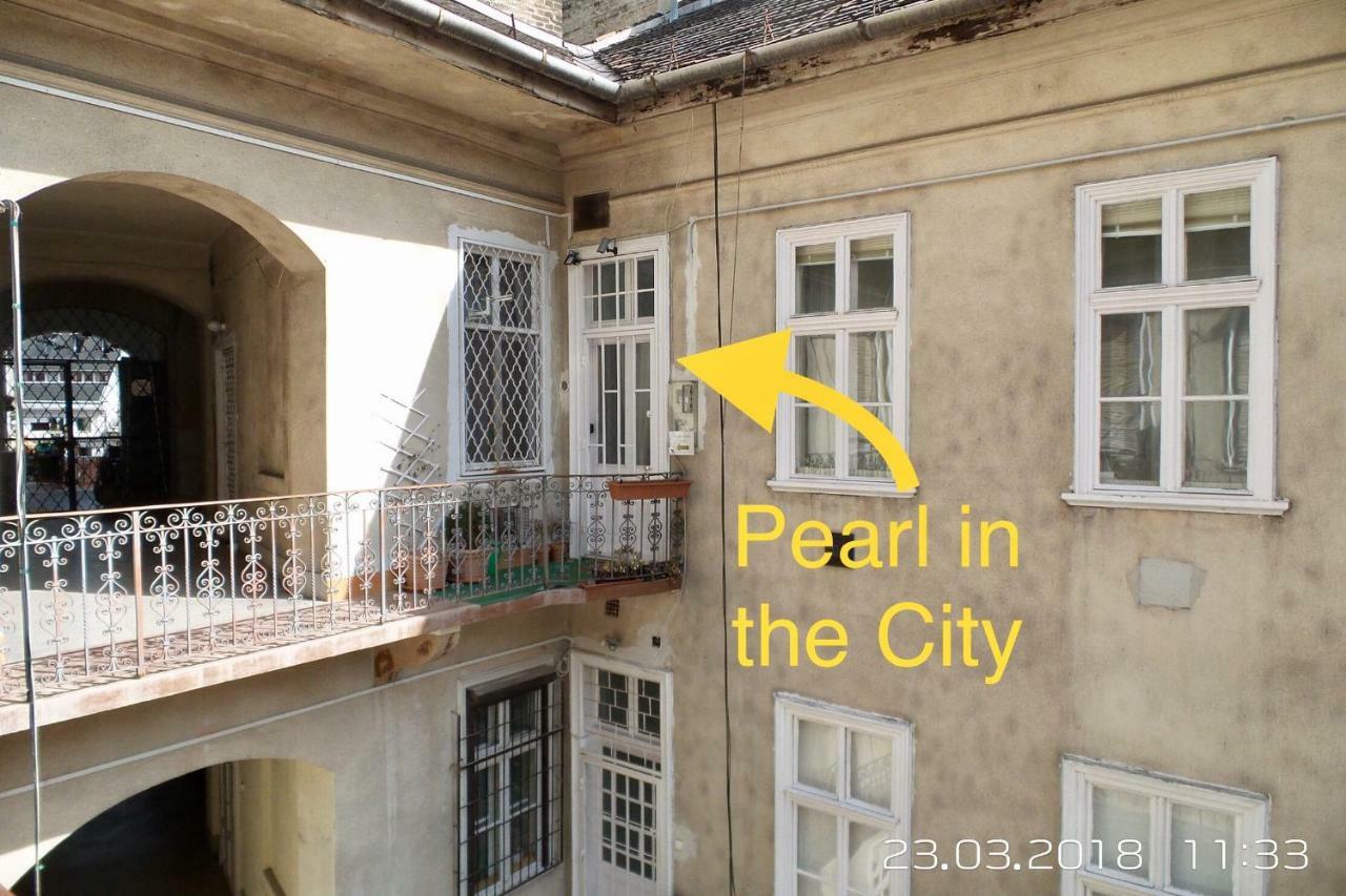 Pearl City Appartement Boedapest