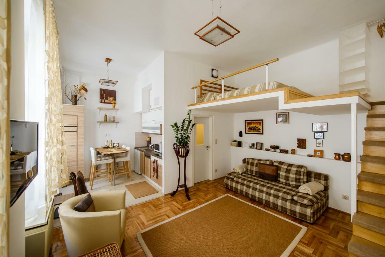 Pearl City Apartment